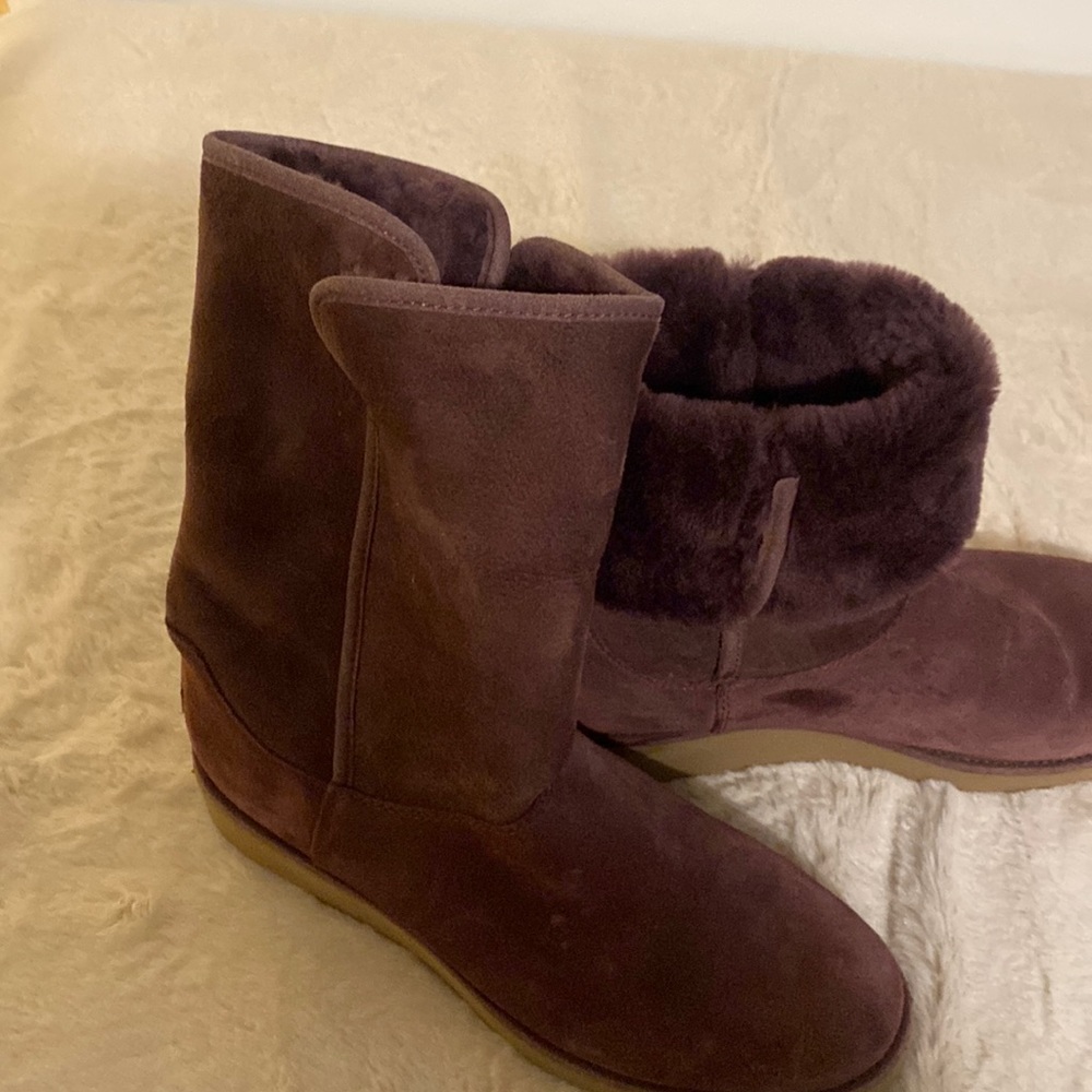 Purplish ugh boots size 9